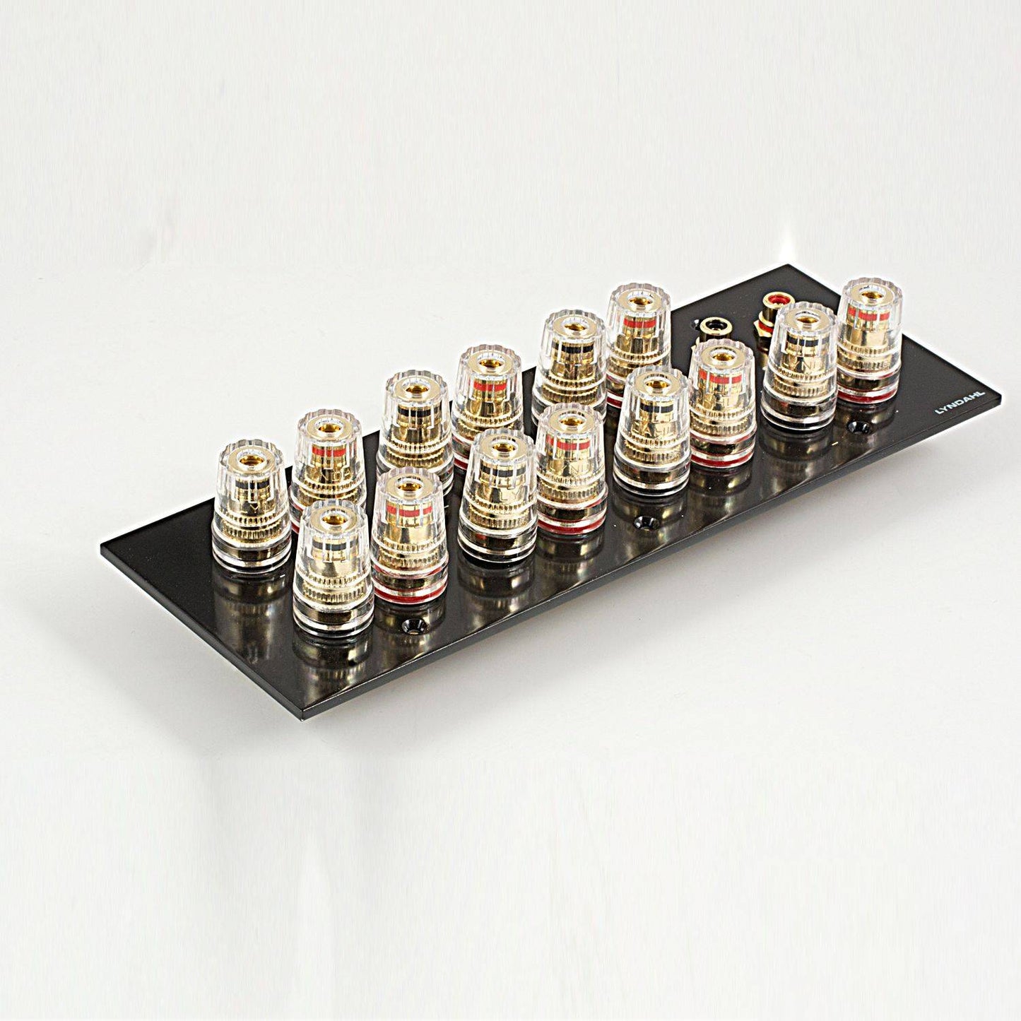 Lyndahl Highend Blenden für Lautsprecher und Surroundanlagen